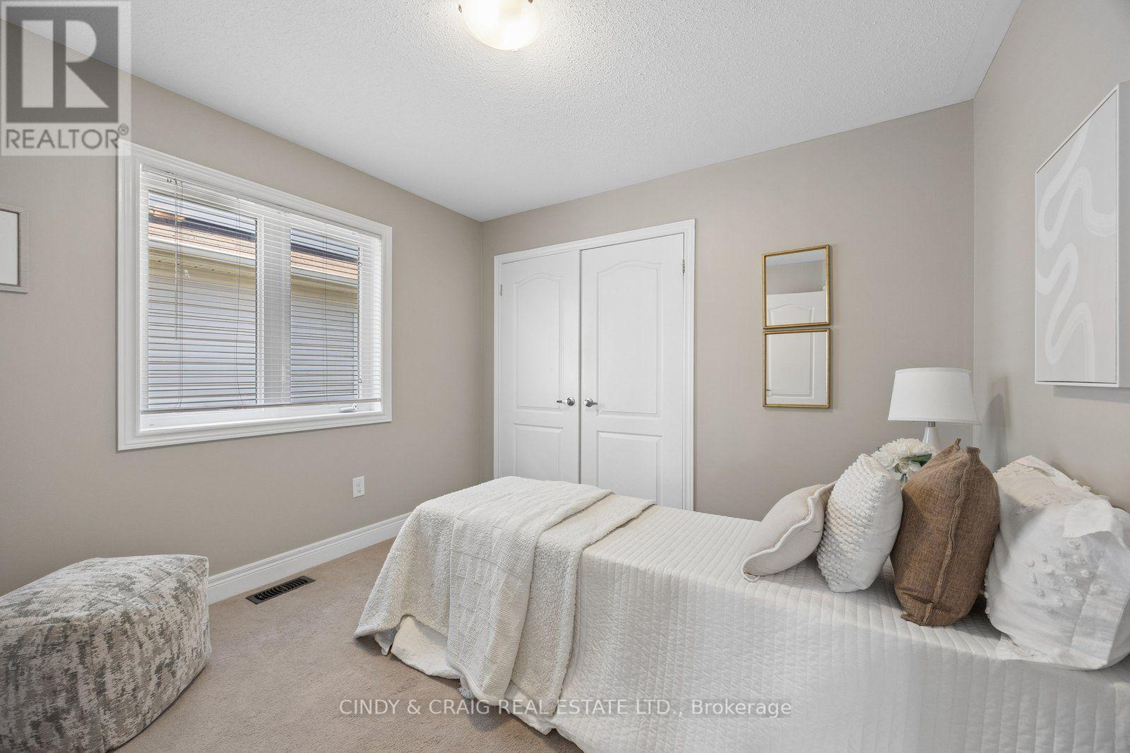 82 DEWELL CRESCENT - 14