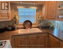9 White Pines Trail, Wasaga Beach, ON L9Z1X7 Photo 11