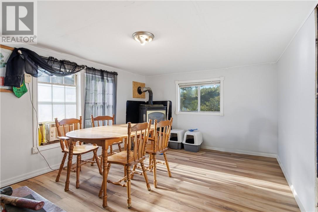 36 Dryden Road E - 5