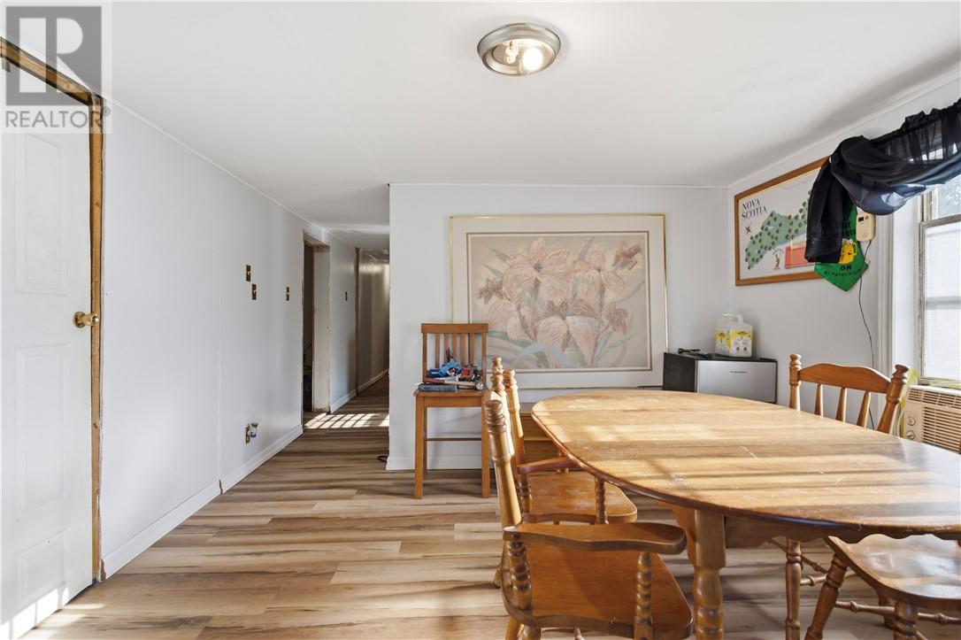 36 Dryden Road E - Image 6