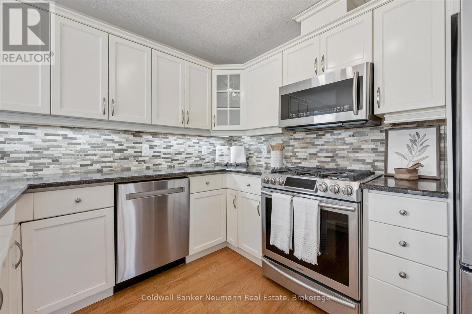 1 TEAL DRIVE - Image 11