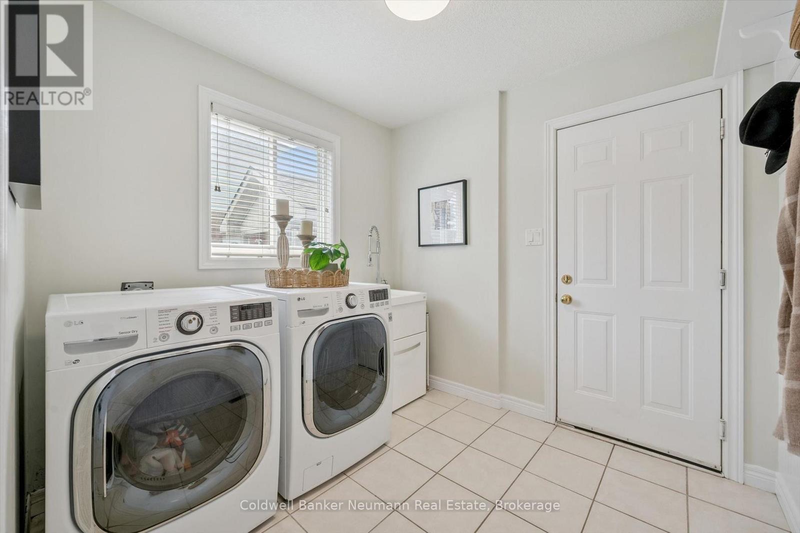 1 TEAL DRIVE - Image 17