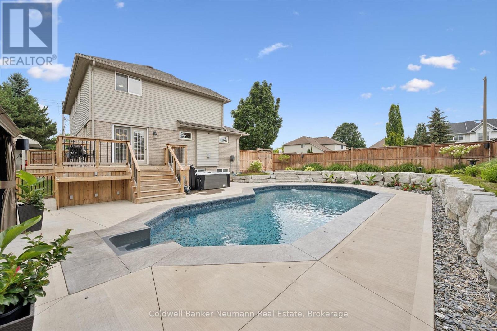 1 TEAL DRIVE - Image 40