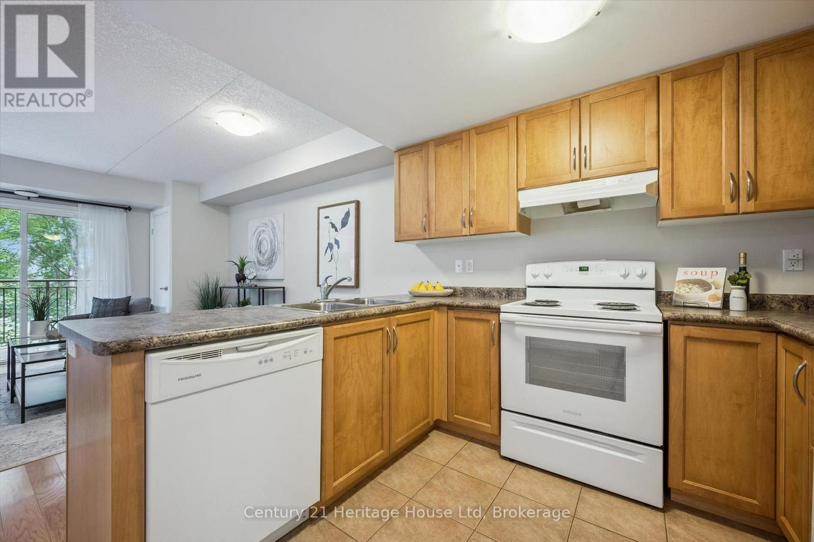 #302 625 ST DAVID STREET S - Image 12