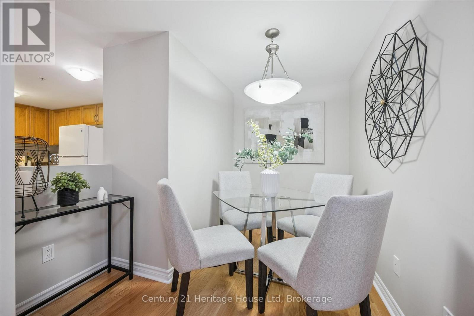 #302 625 ST DAVID STREET S - 18