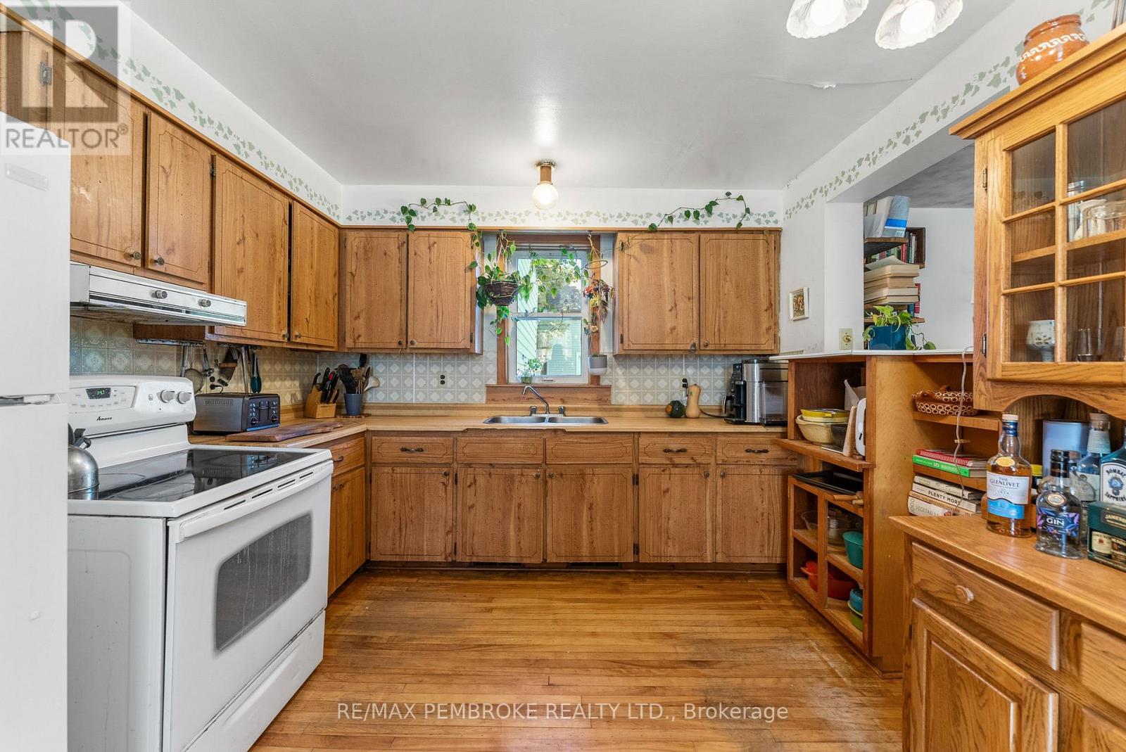 570 EGANVILLE ROAD - 18