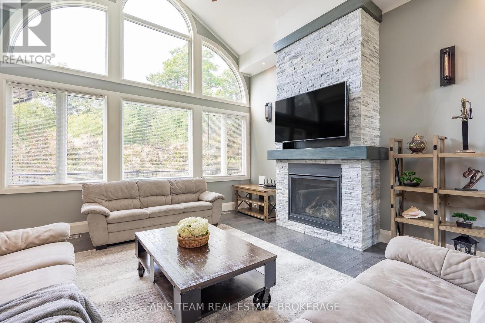 7 DUQUETTE COURT - 13