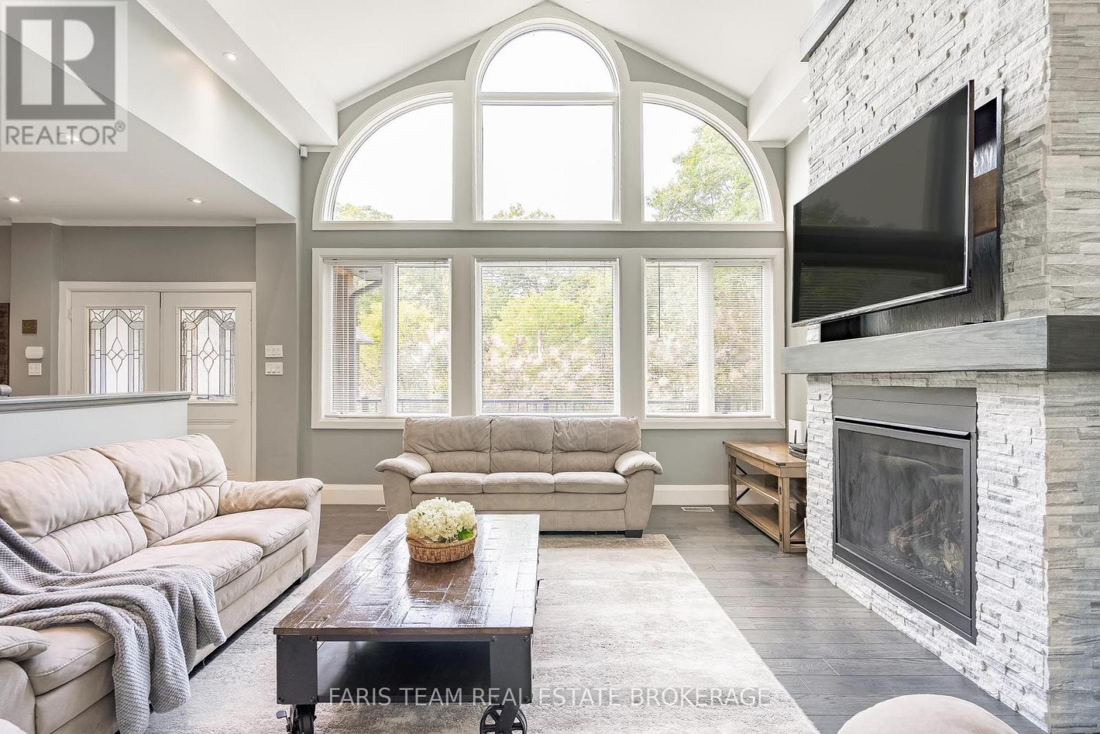 7 DUQUETTE COURT - 14