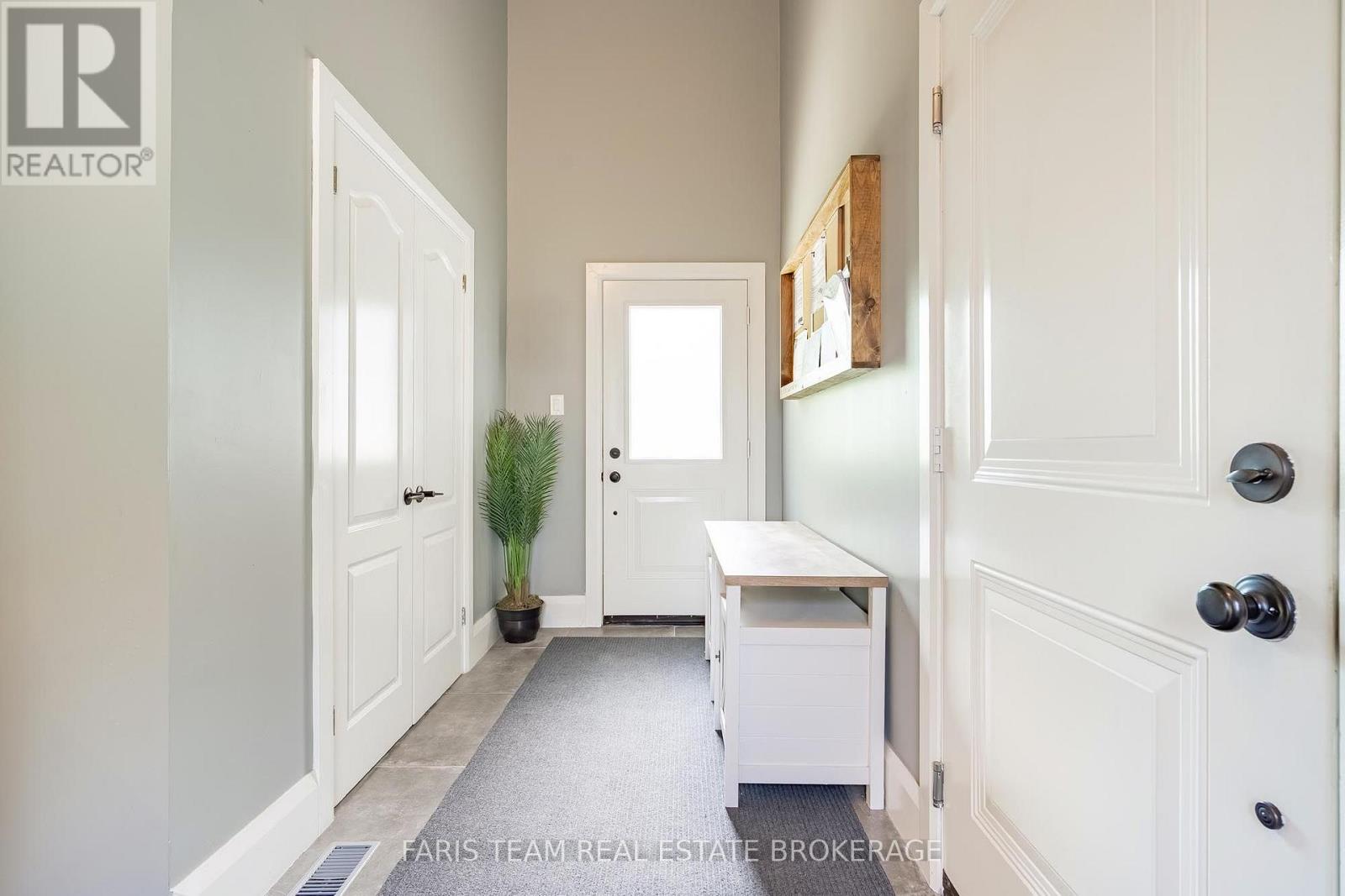 7 DUQUETTE COURT - 23