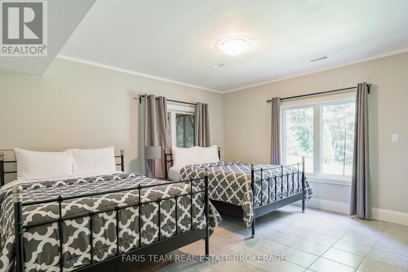 7 DUQUETTE COURT - 31