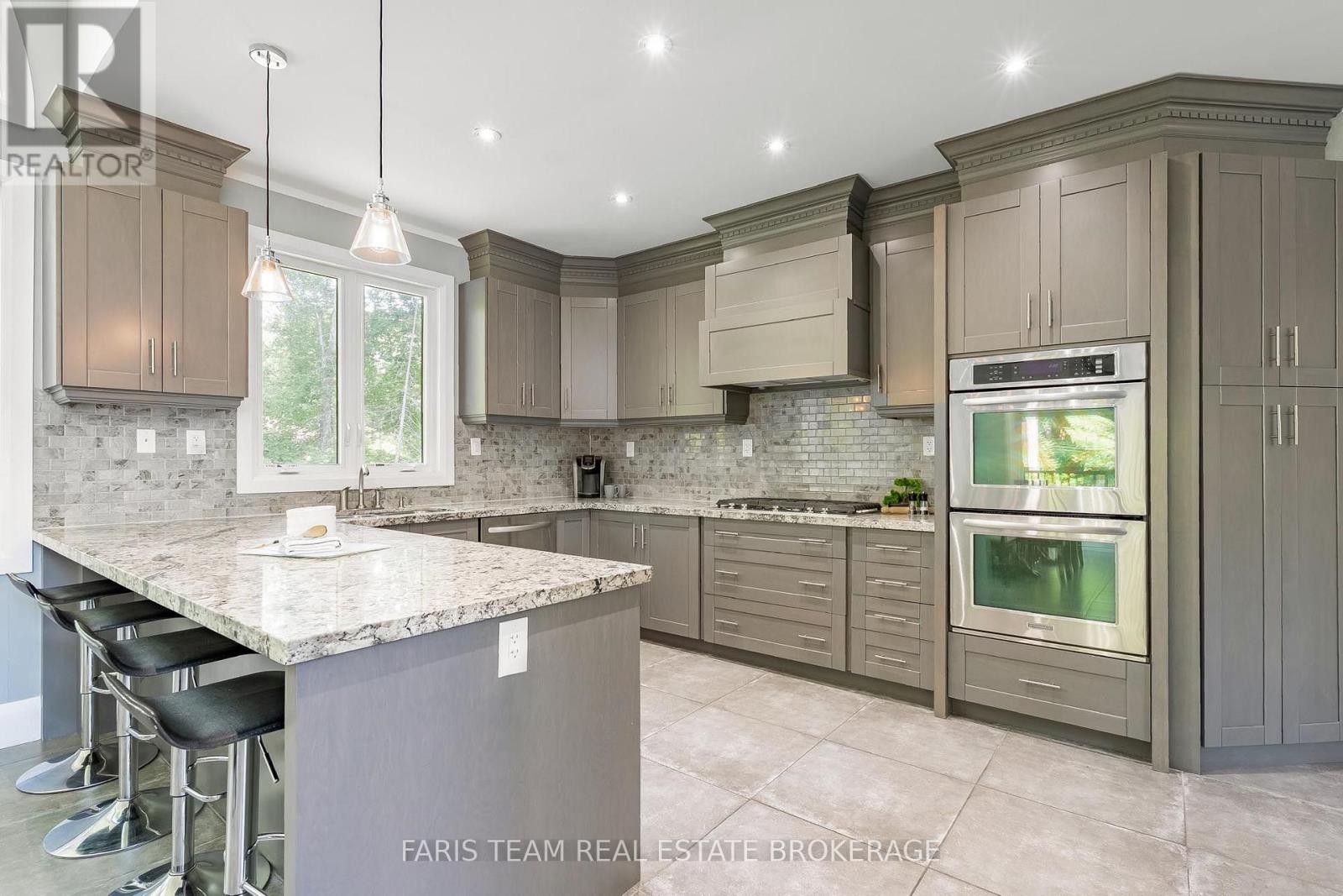 7 DUQUETTE COURT - 5