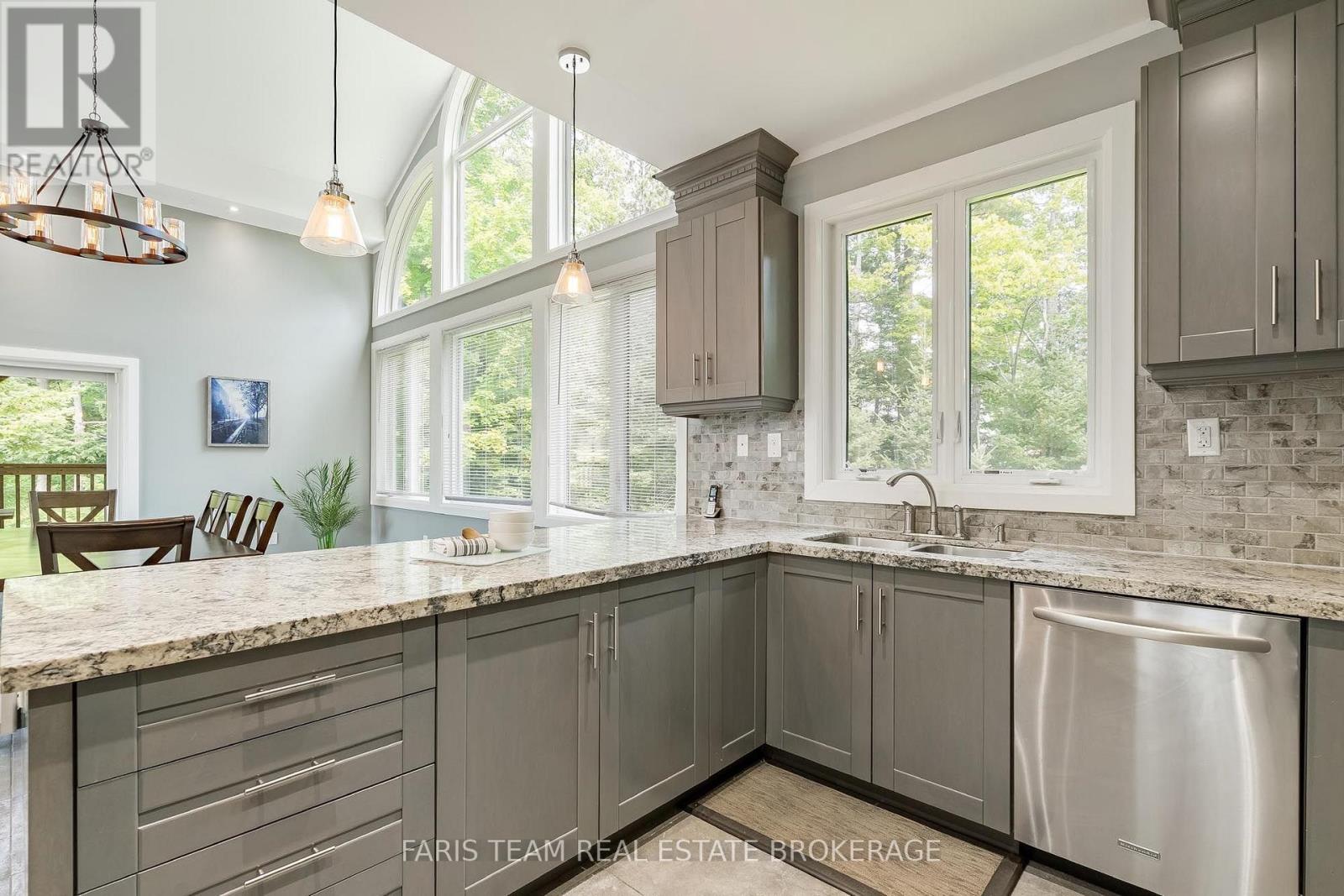 7 DUQUETTE COURT - 8