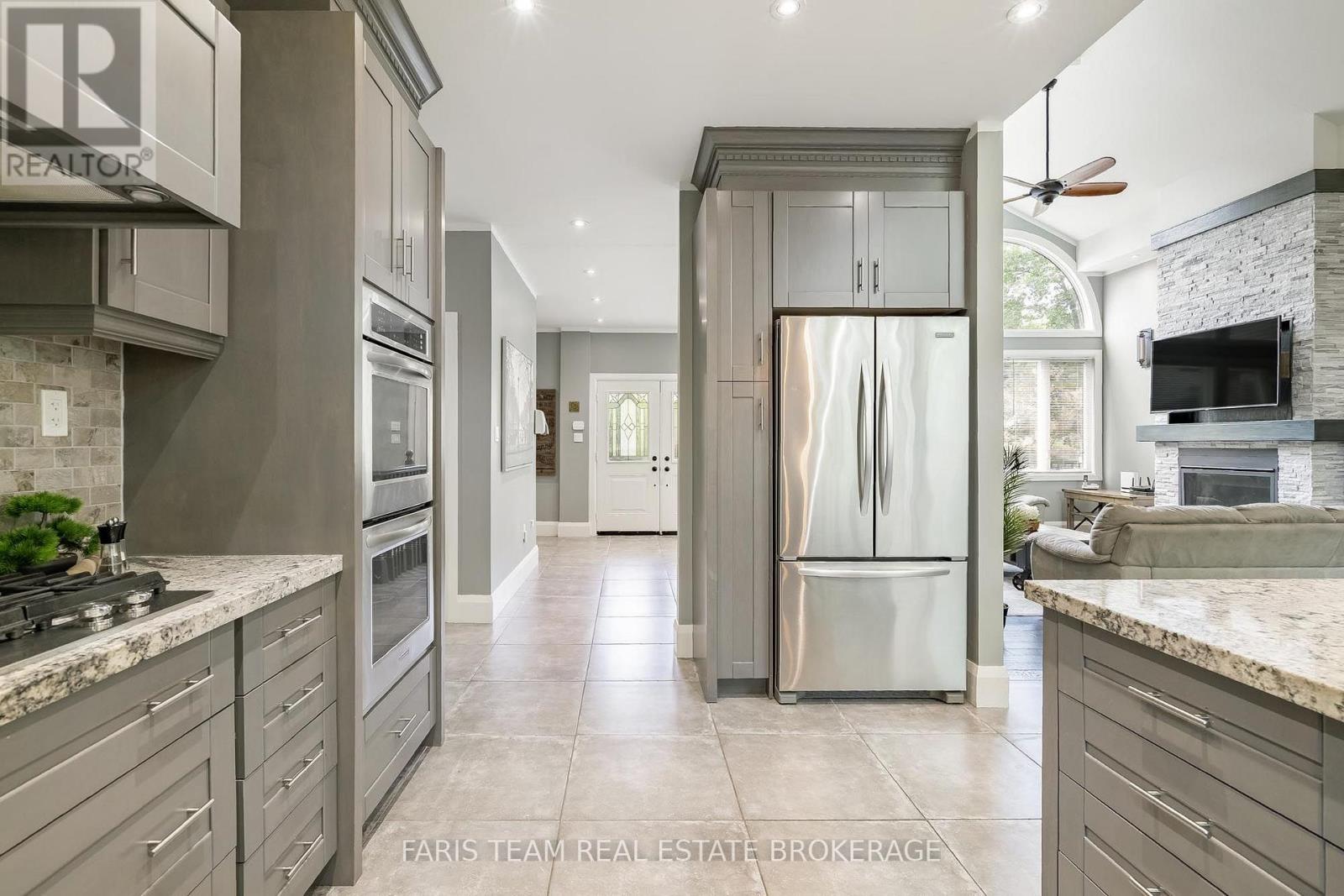 7 DUQUETTE COURT - 9