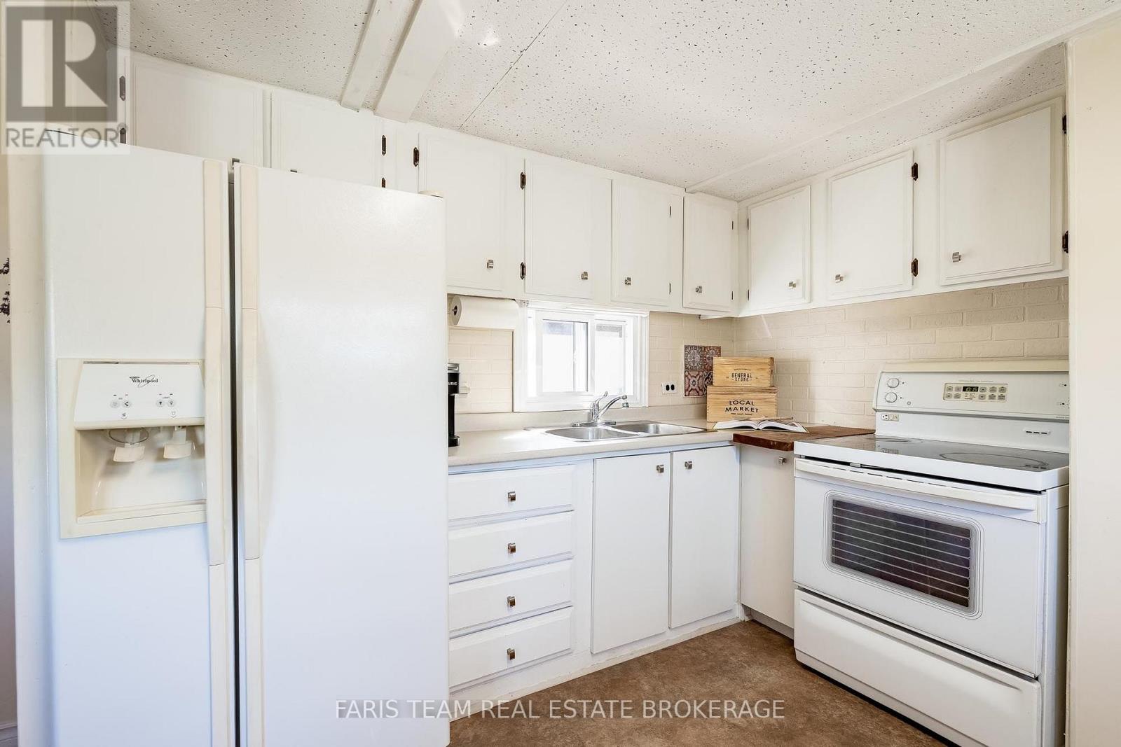 1295 HILLTOP ROAD - 4