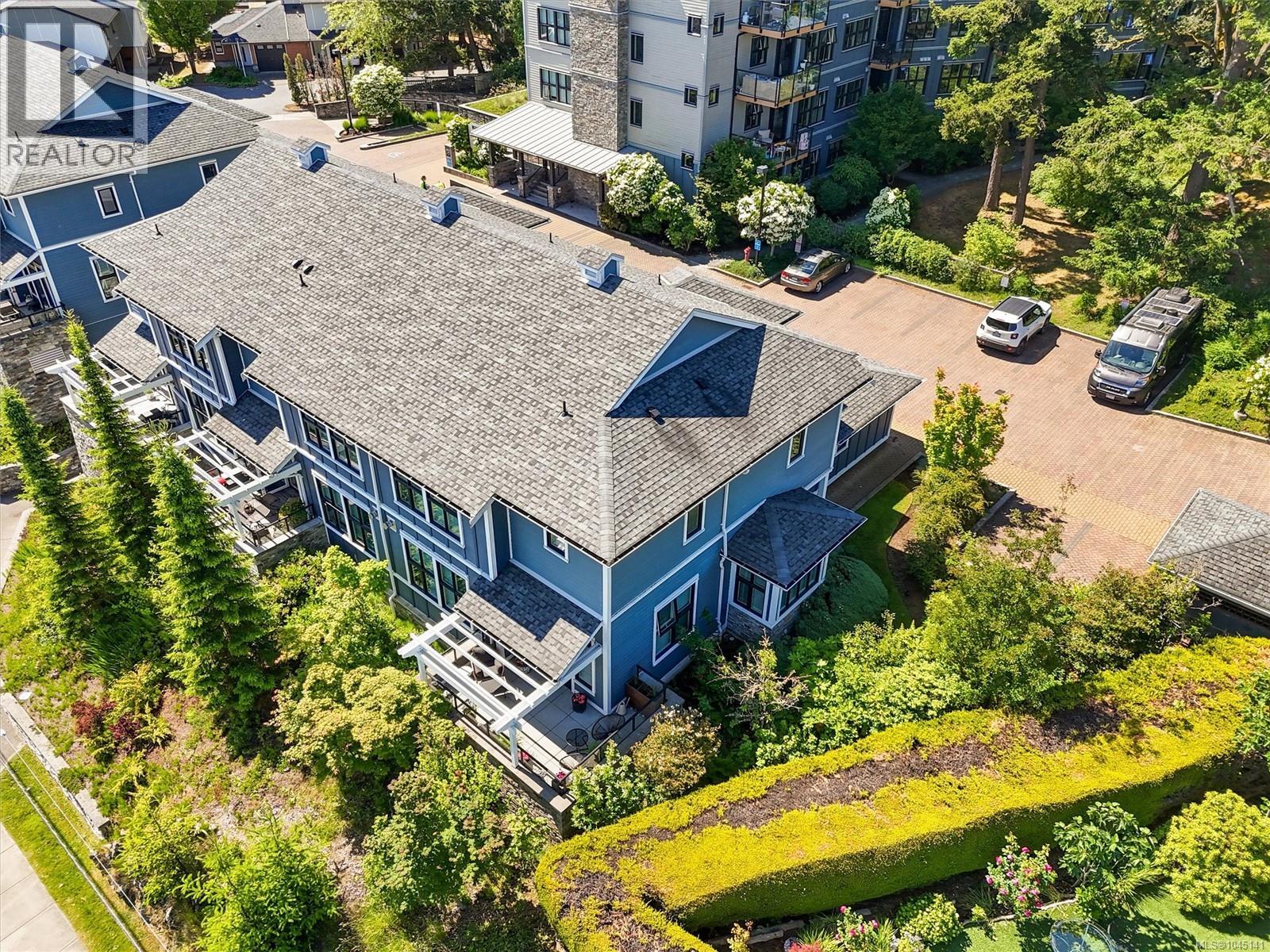 #101 3916 Carey Rd - Image 3