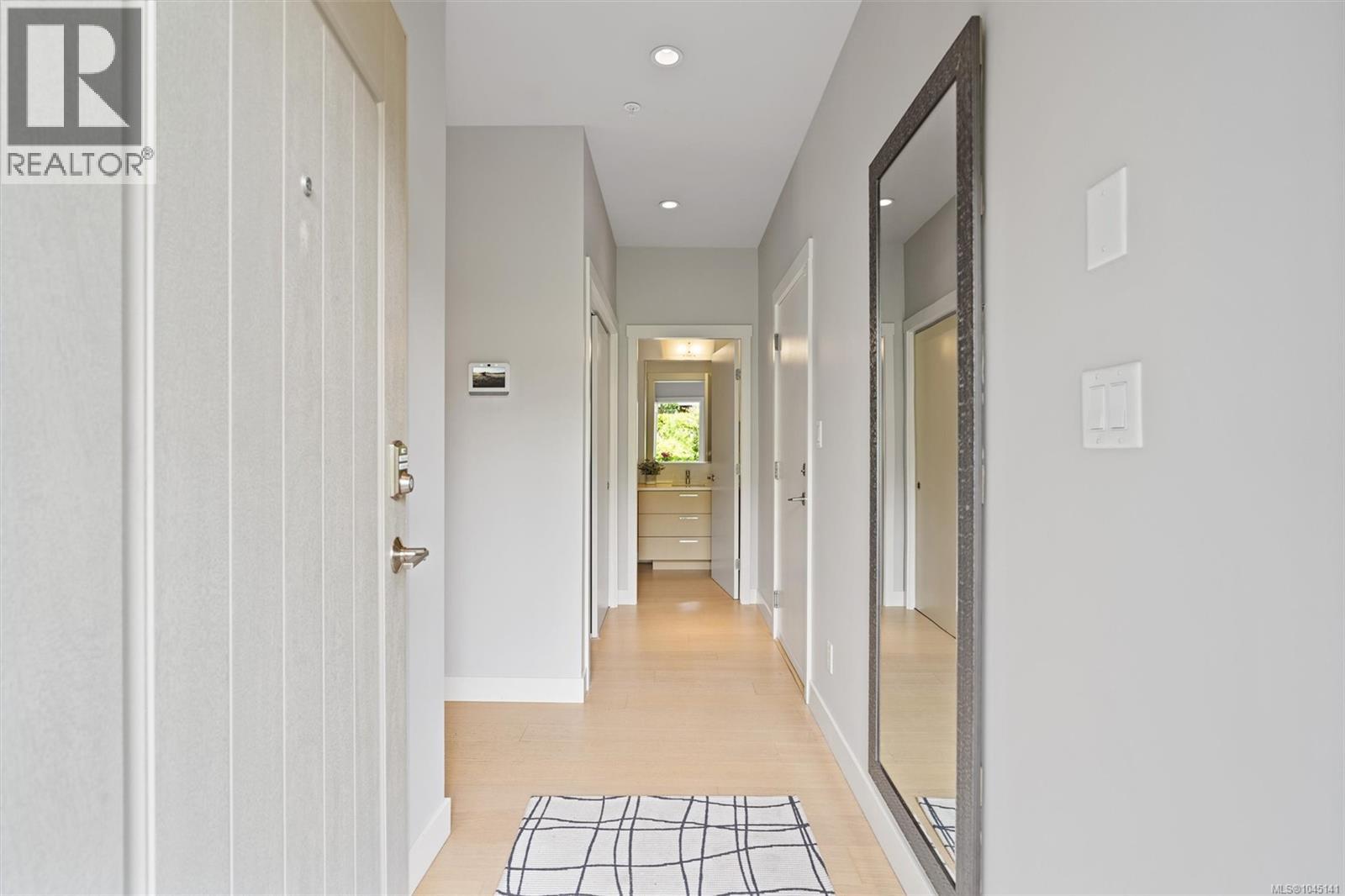 #101 3916 Carey Rd - Image 8