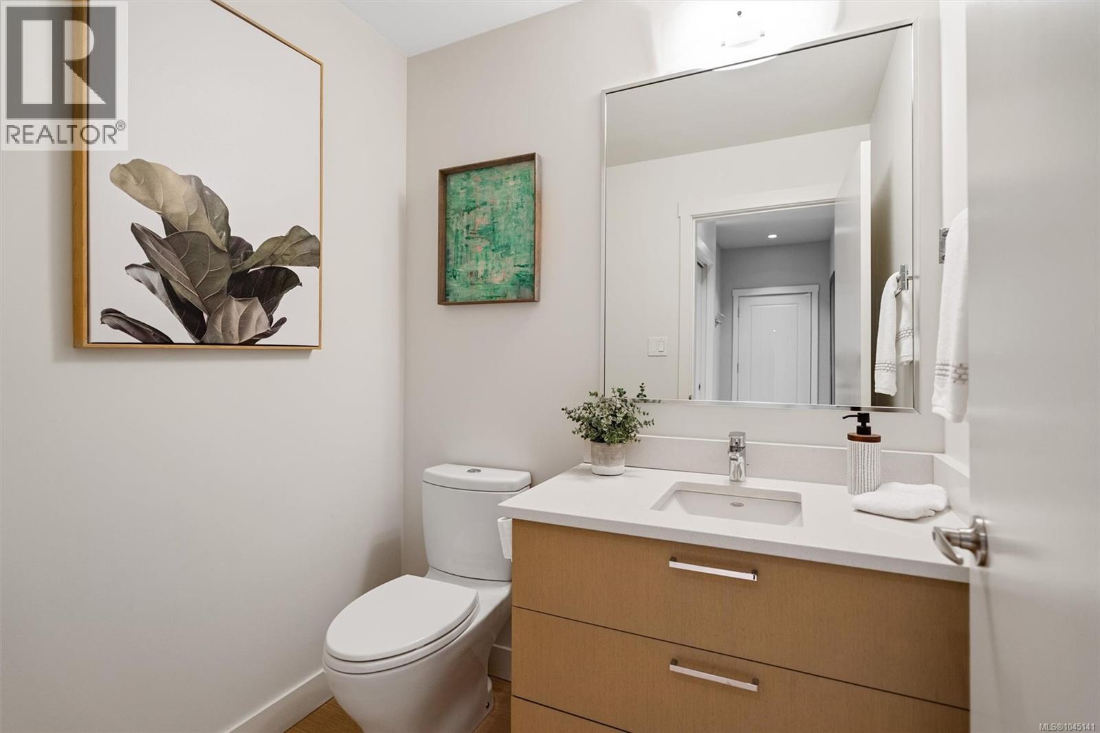 #101 3916 Carey Rd - Image 9