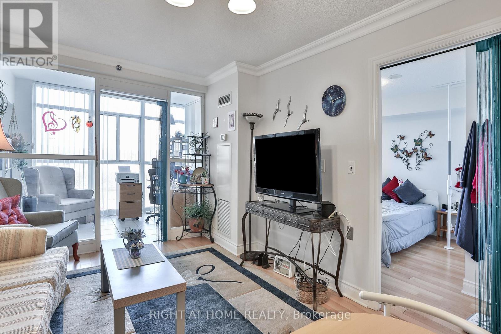 #707 3 MARINE PARADE DRIVE - 6