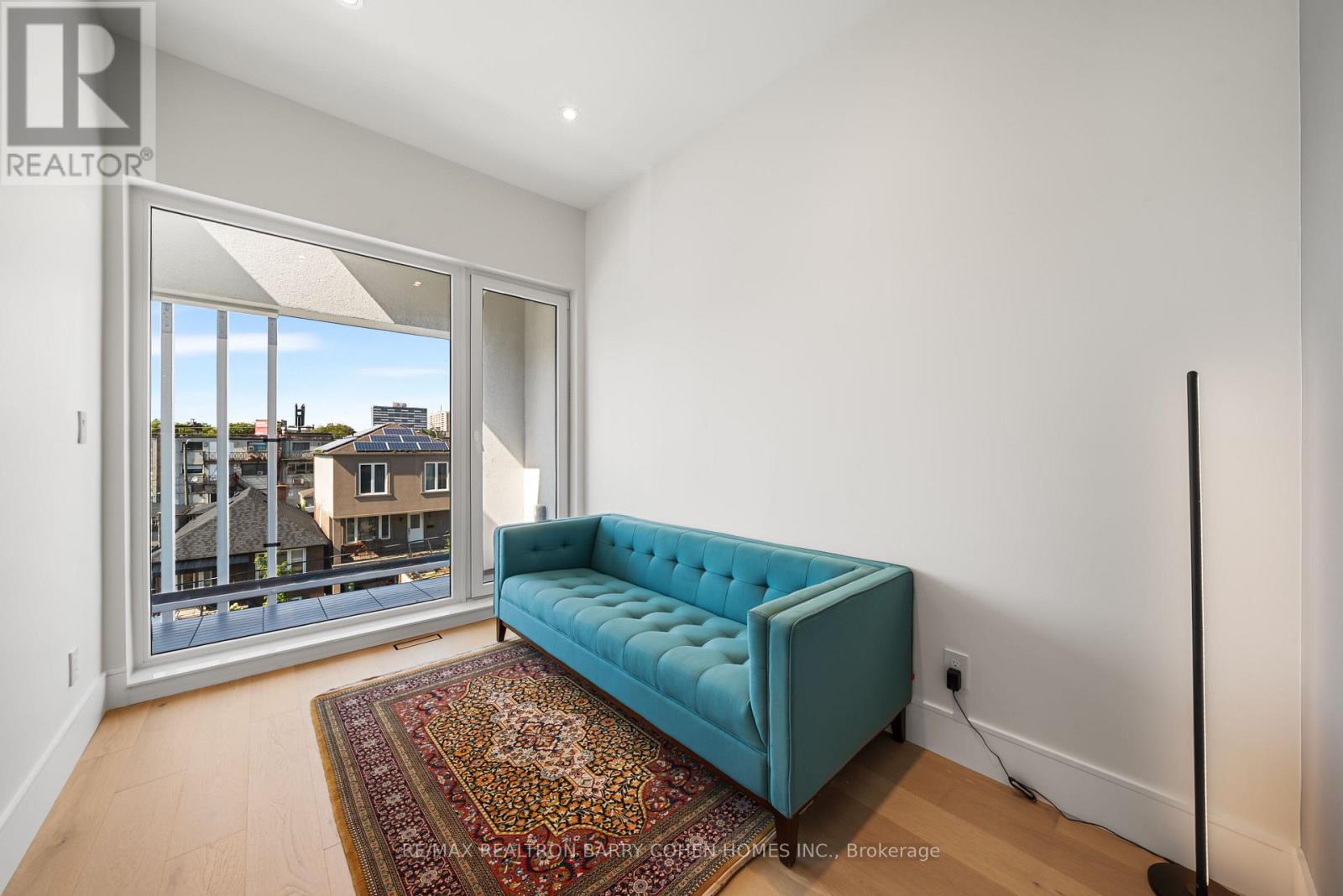 33 LANARK AVENUE - 20