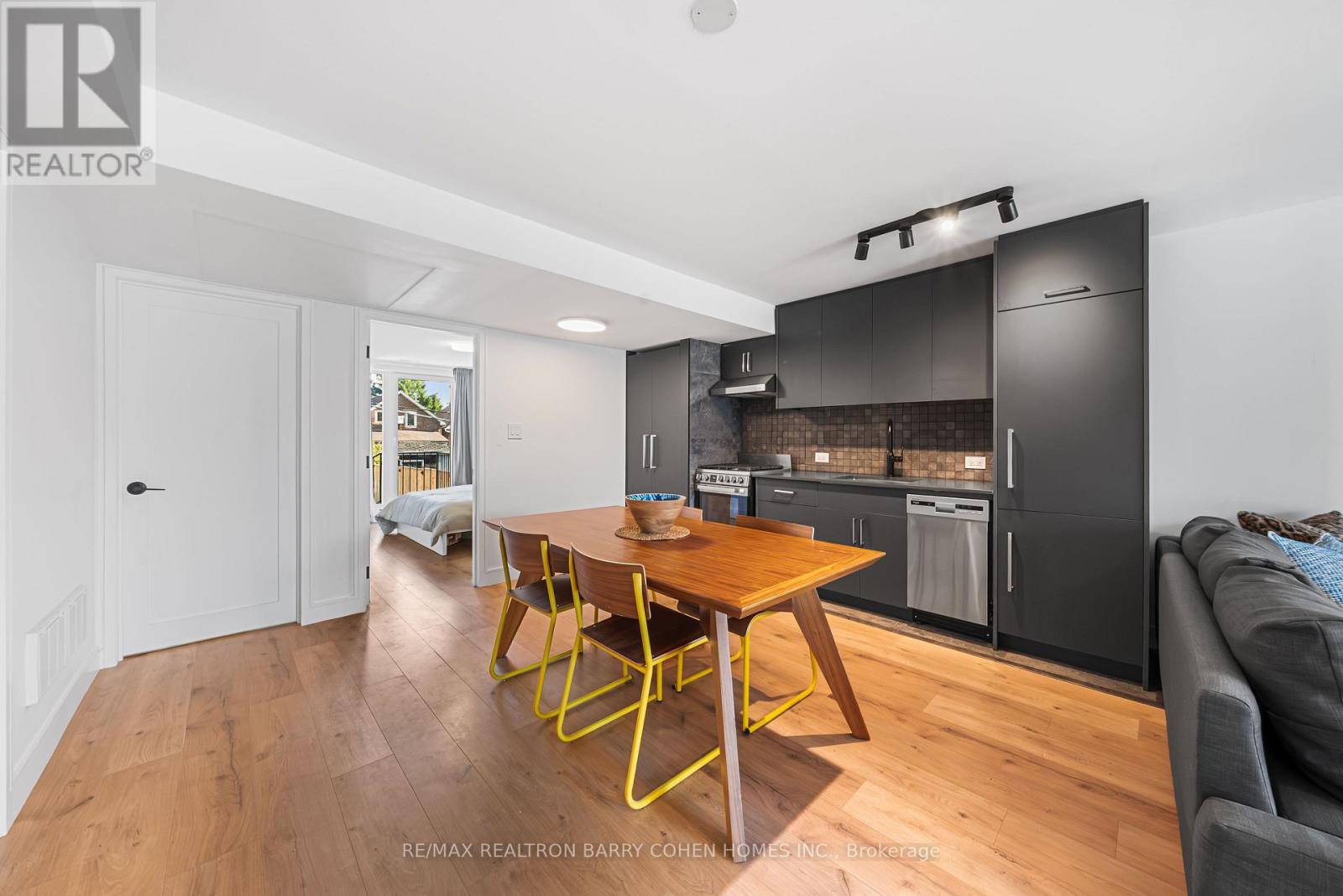 33 LANARK AVENUE - Image 28