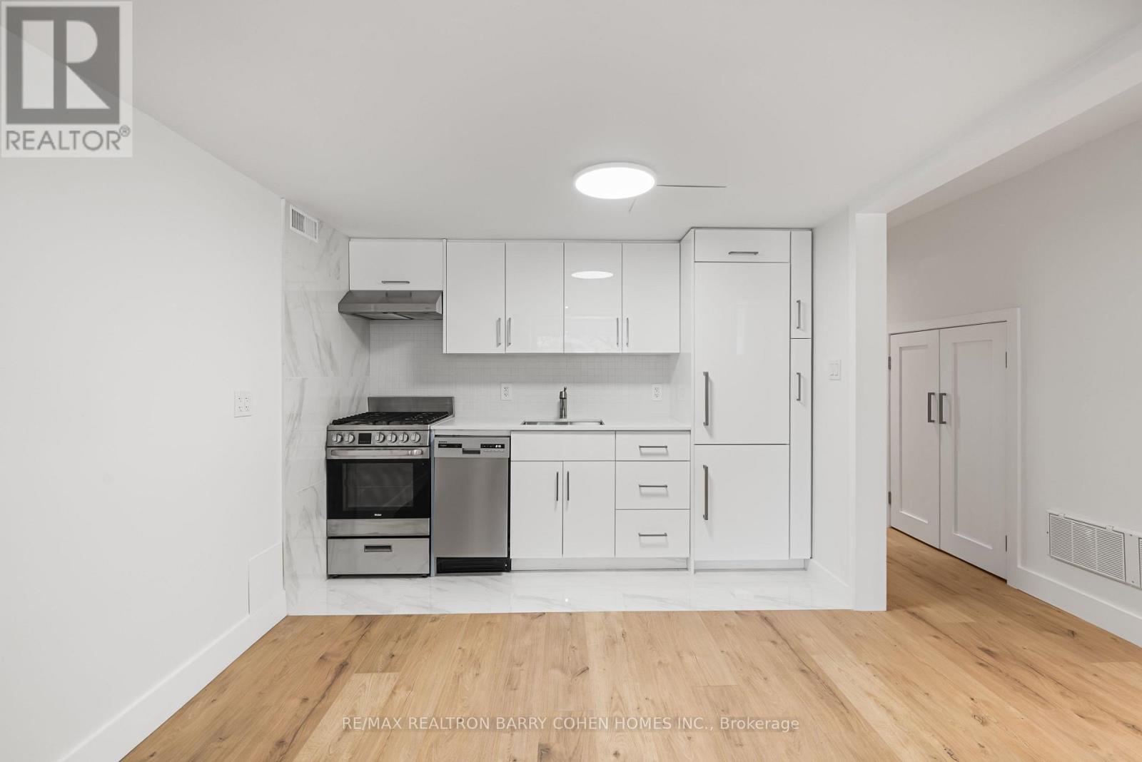 33 LANARK AVENUE - 35