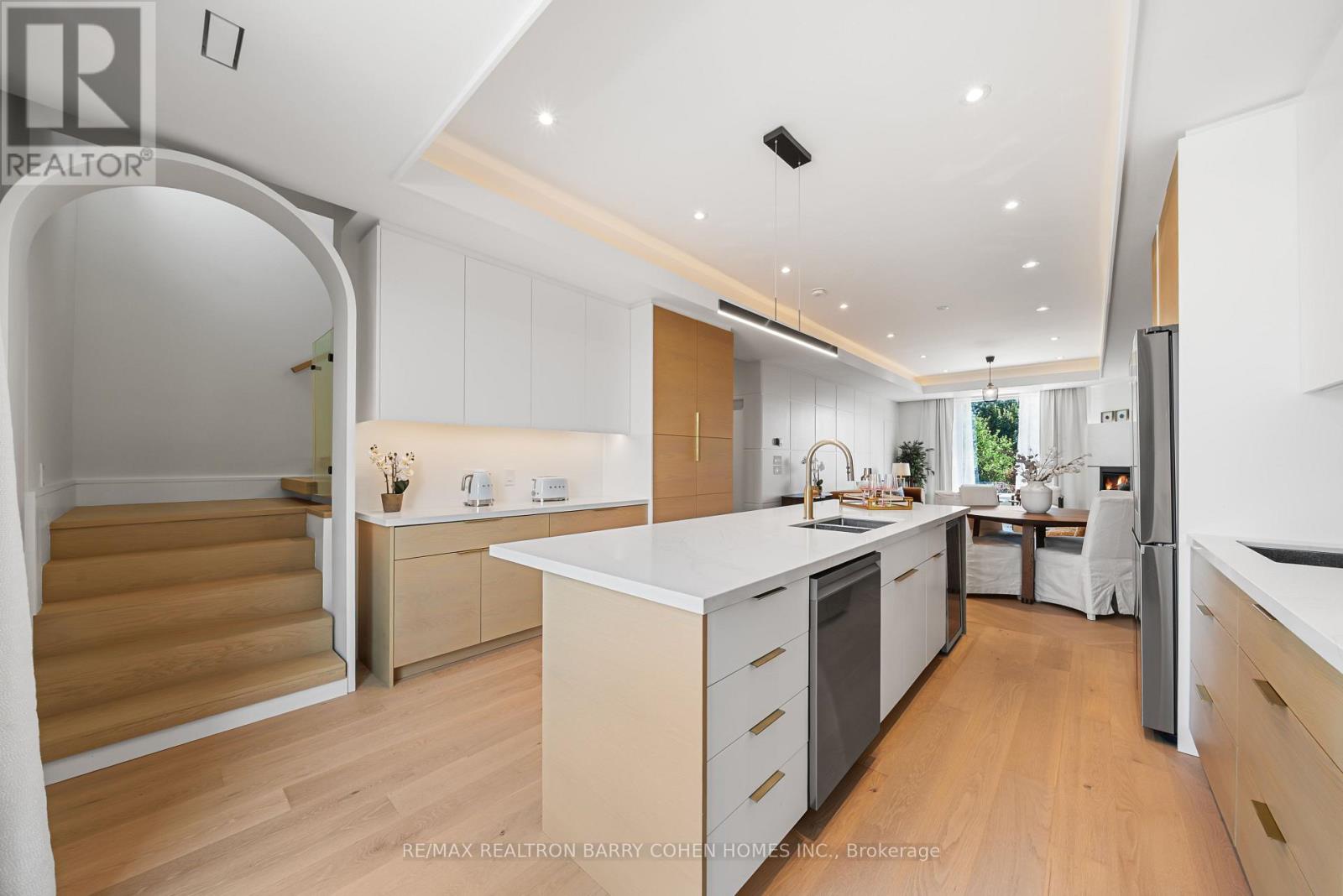 33 LANARK AVENUE - 8