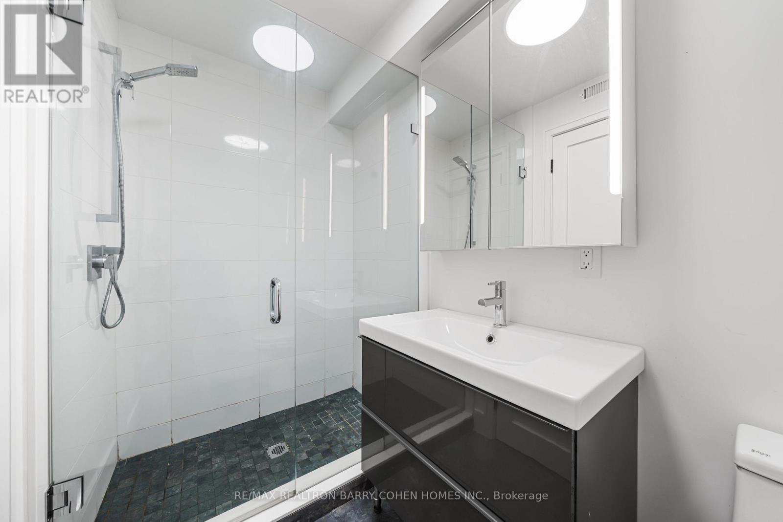 33 LANARK AVENUE - Image 30