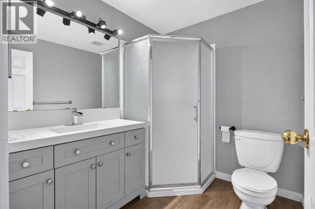 4 Hunterhorn Gate NE - 30