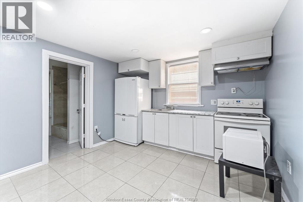 691 WINDERMERE ROAD - 4