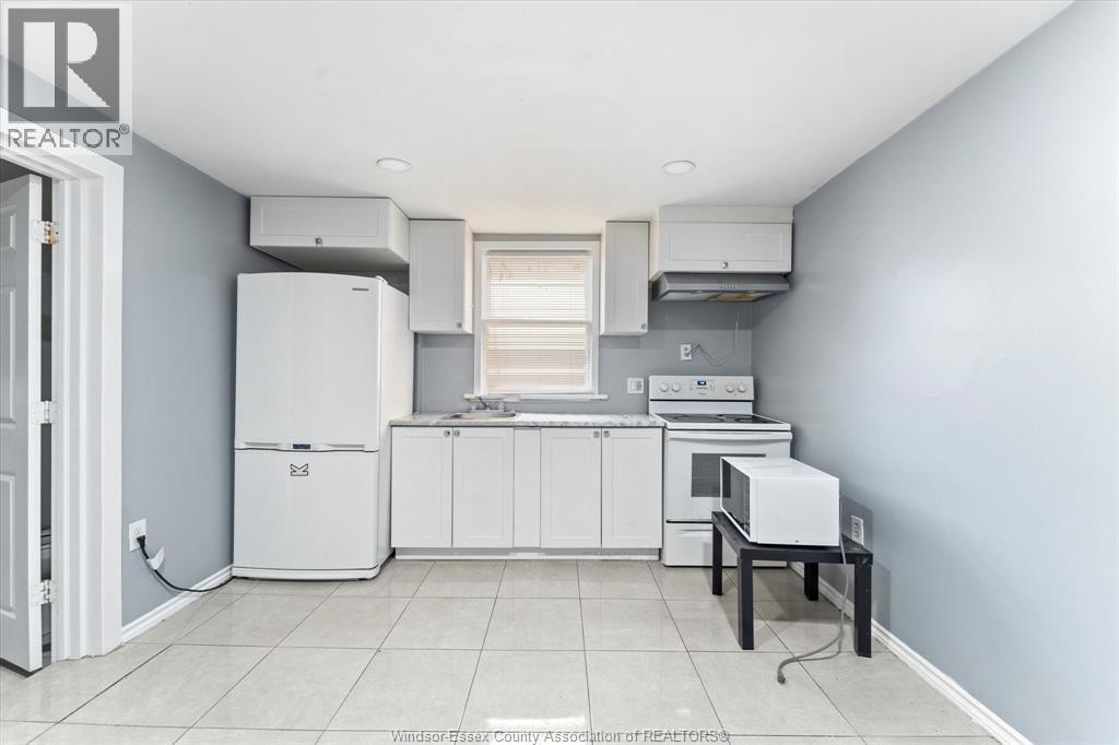 691 WINDERMERE ROAD - 6