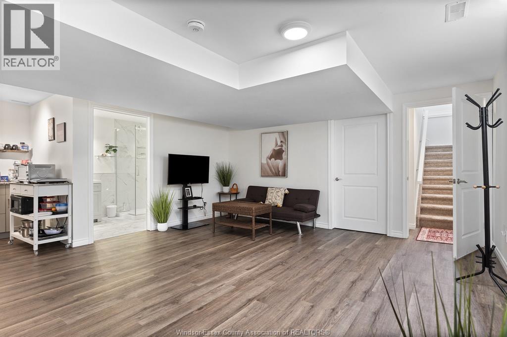 117 ARTHUR STREET North - 33