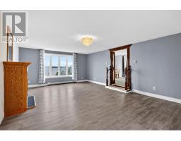 64 Main Road thumbnail 14