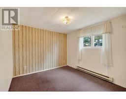 64 Main Road thumbnail 18