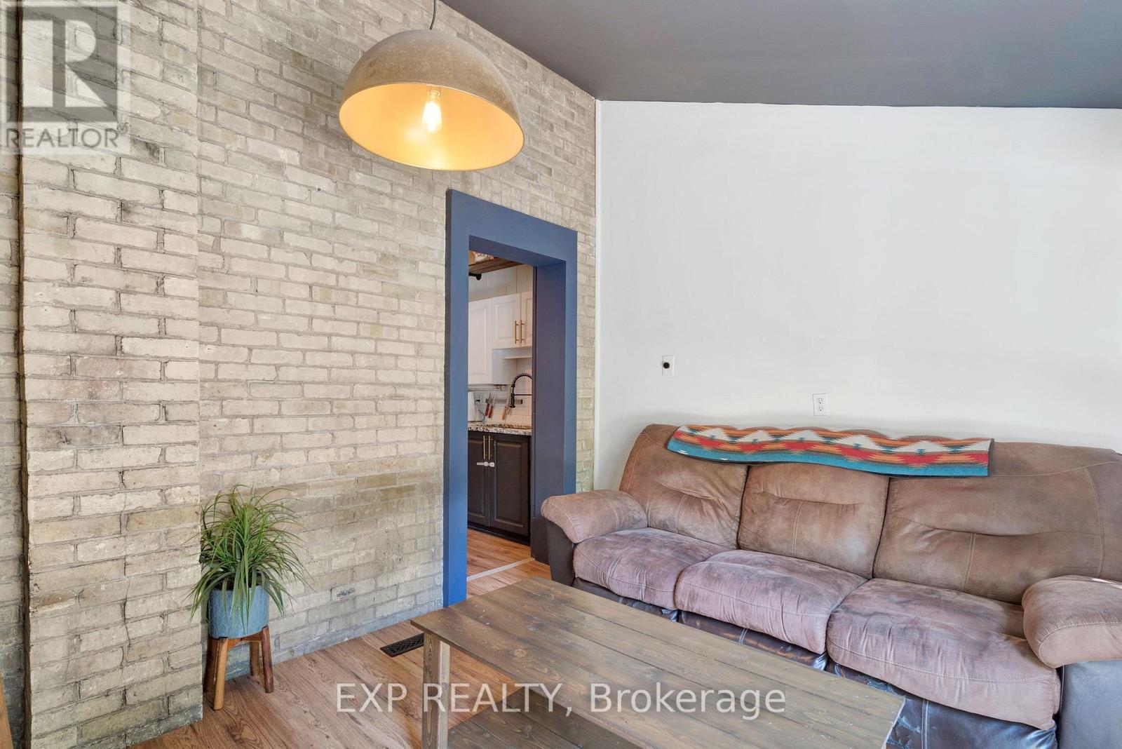 895 DUFFERIN AVENUE - Image 18