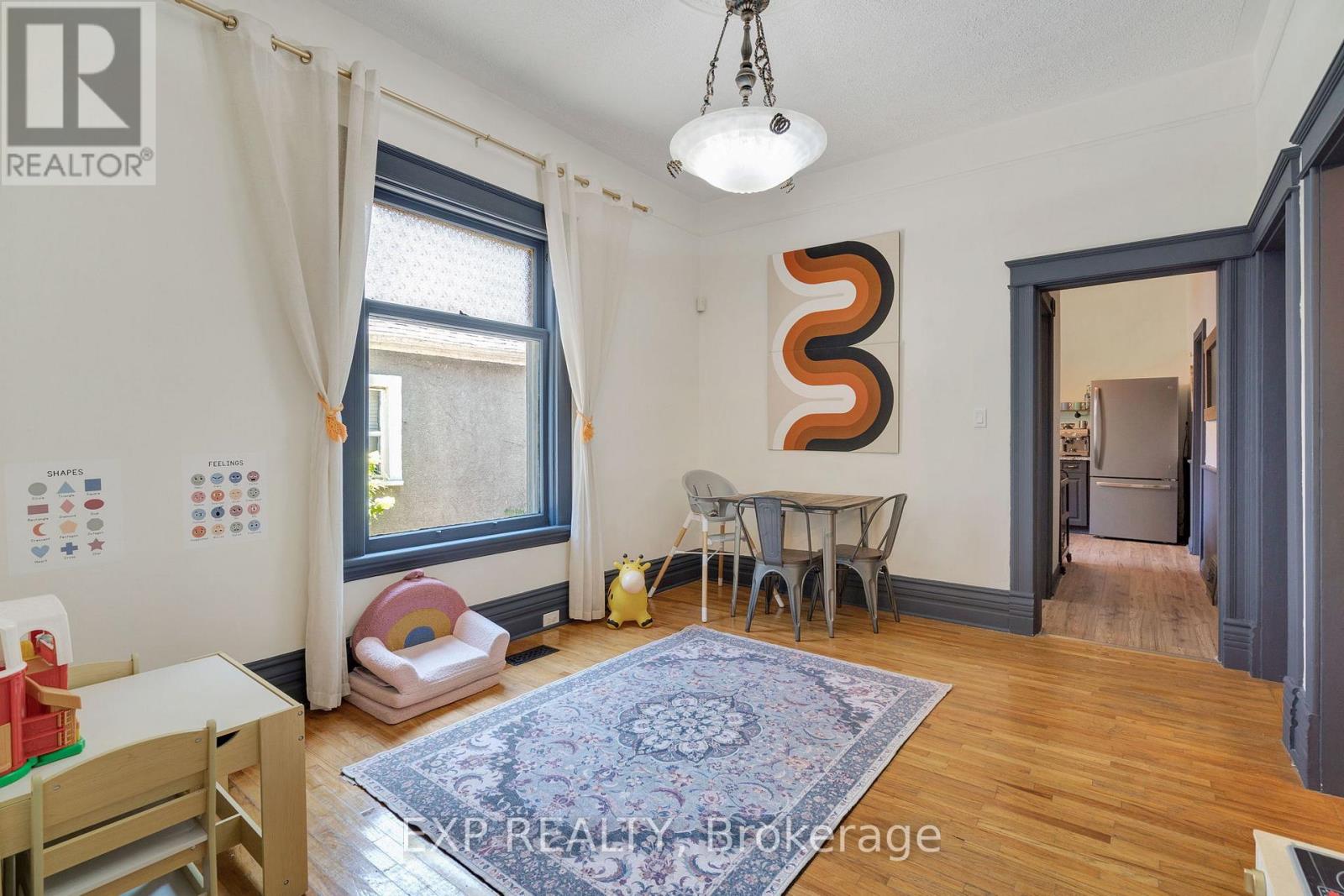 895 DUFFERIN AVENUE - Image 9