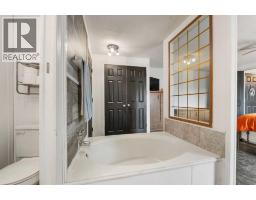 10 Auttreaux Drive, Whitecourt, AB T7S1C8 Photo 14