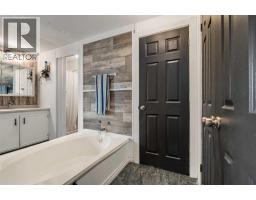 10 Auttreaux Drive, Whitecourt, AB T7S1C8 Photo 11