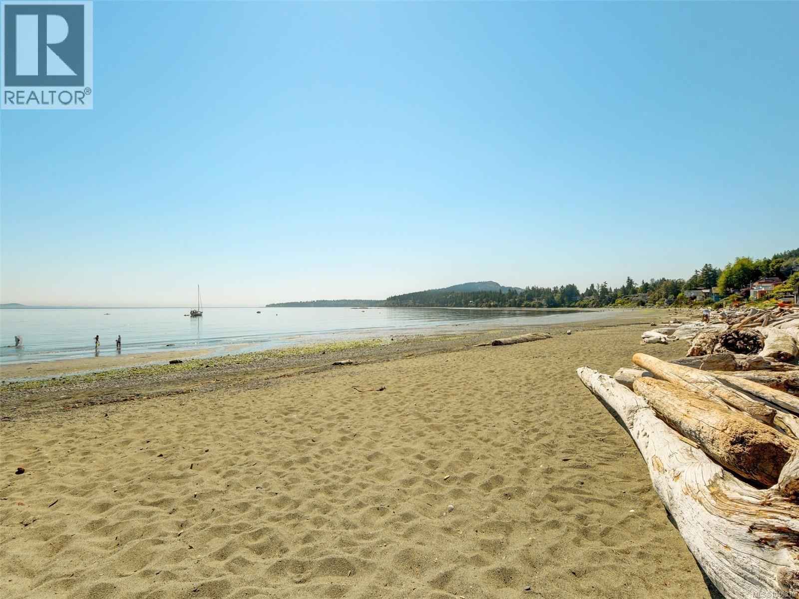 #M102 5118 Cordova Bay Rd - 26