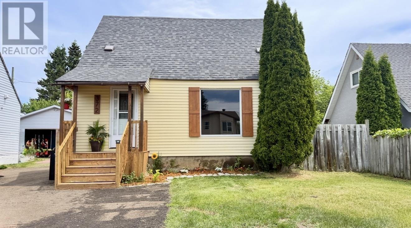 372 GRENVILLE AVE