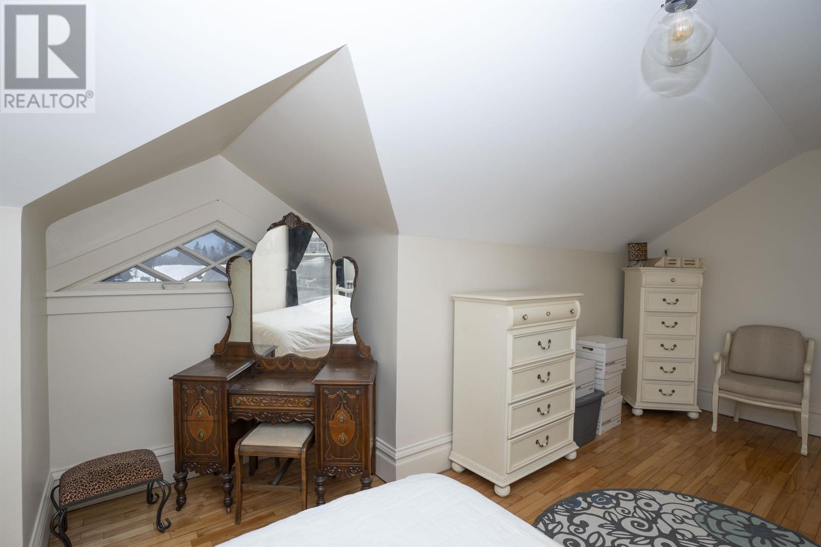 43 Summit AVE - Image 38