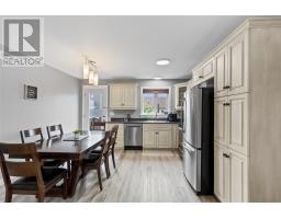 22 Truxtun Place thumbnail 5