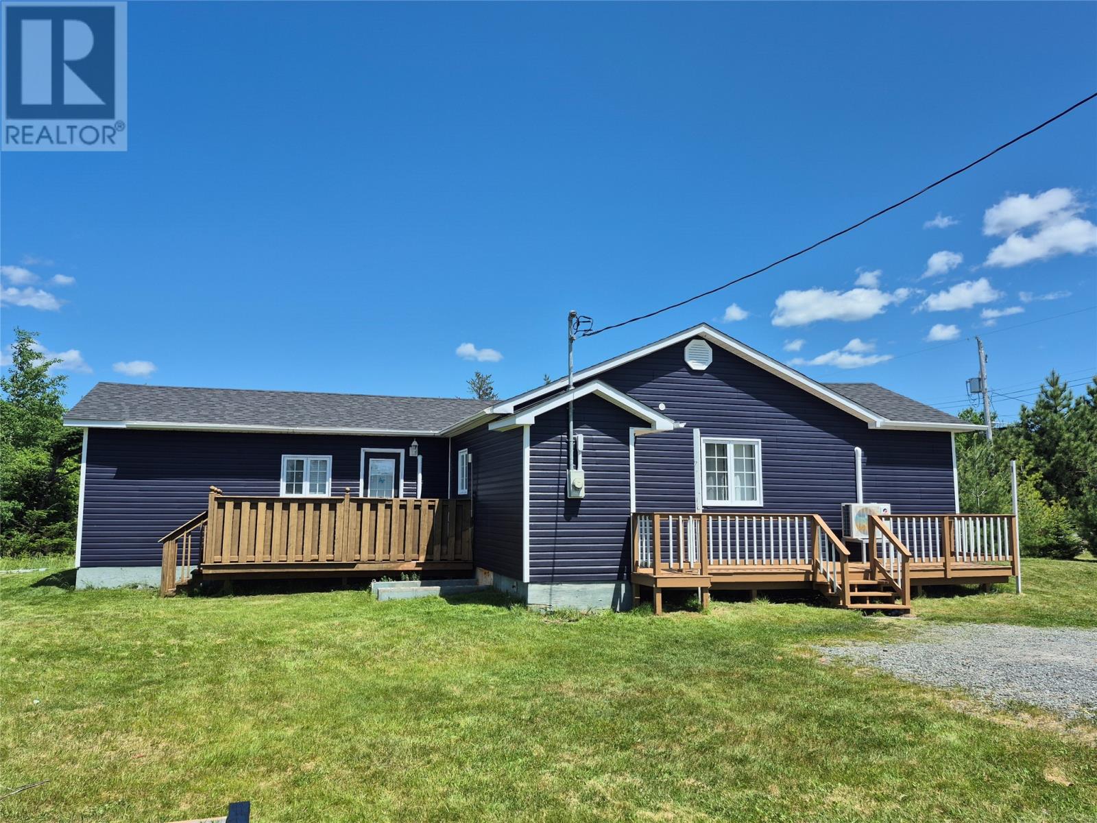 26 Riverside Road W, Glovertown — photo 3