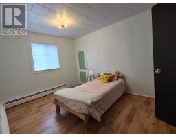 26 Riverside Road West thumbnail 11