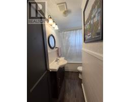 26 Riverside Road West thumbnail 12
