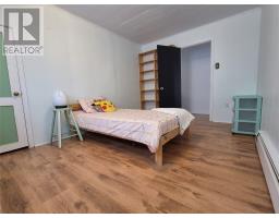 26 Riverside Road West thumbnail 21