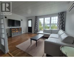 26 Riverside Road West thumbnail 9