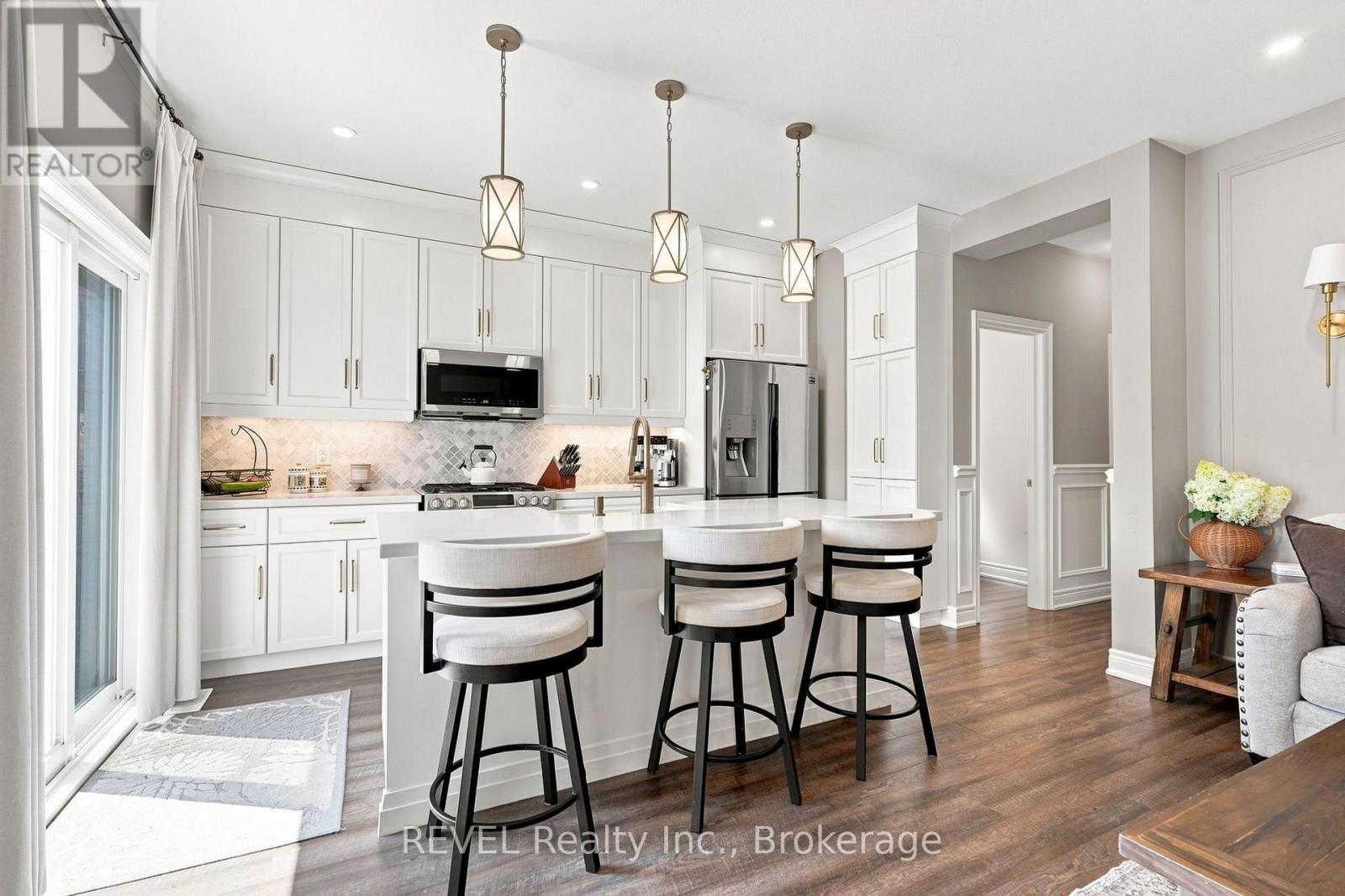 136 ACACIA ROAD - 9