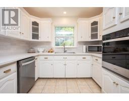 Bath (# pieces 1-6) - 54 Anne Crescent, Stratford, PE C1B1M8 Photo 9