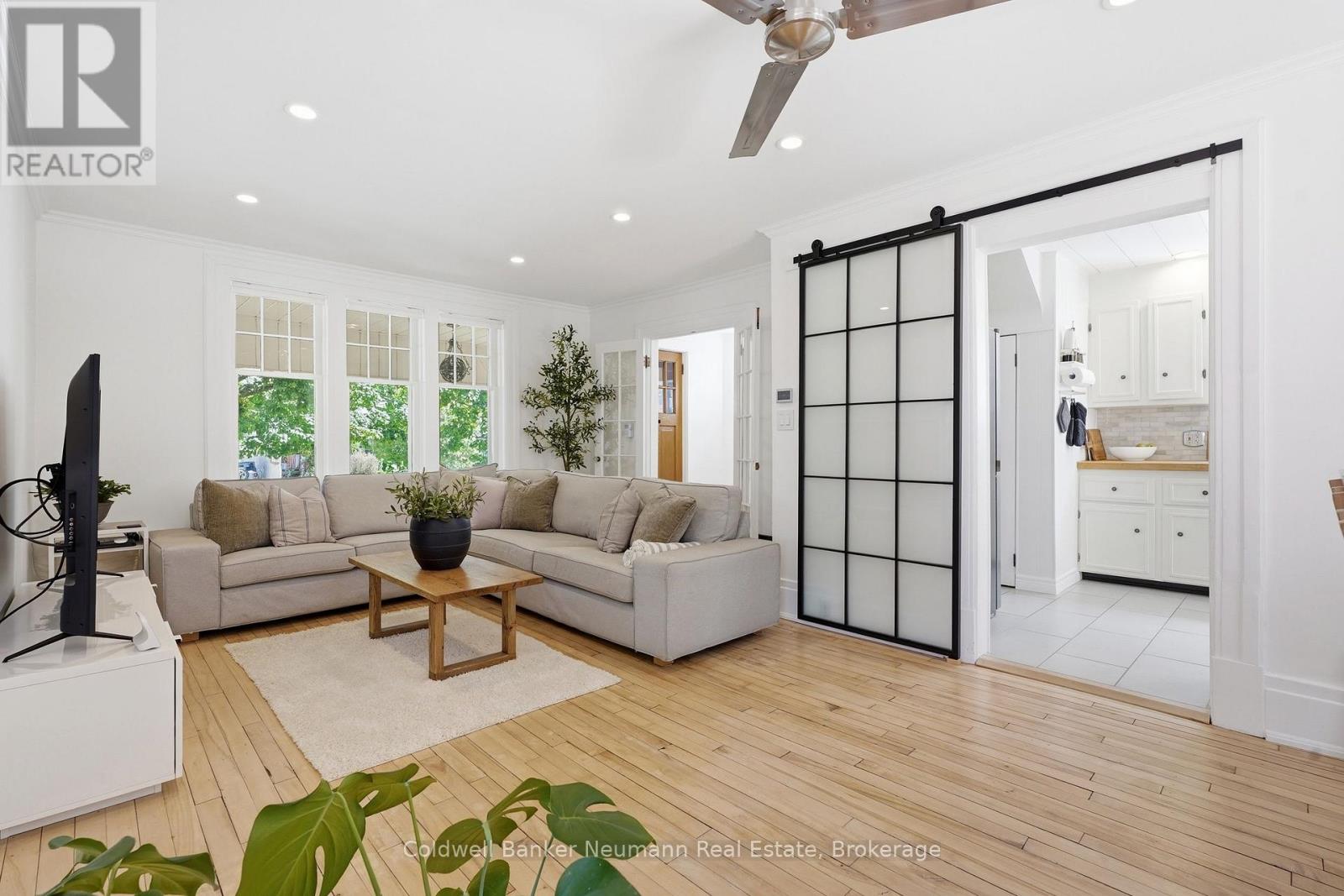 63 FOUNTAIN STREET W - 11