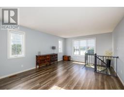 212 Livingston Avenue, Grimsby, ON L3M4V8 Photo 22